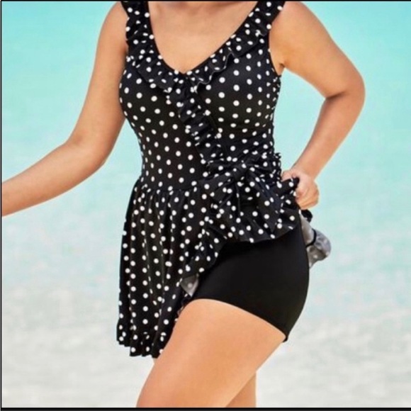 ⭐️NWT Beautiful Plus Size Swim Dress!! Size 18!!⭐️ - Picture 3 of 5
